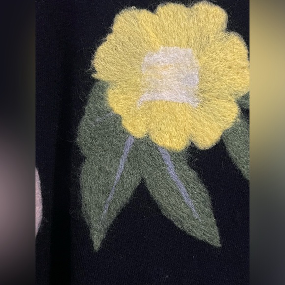 Gabby Isabella Sweater - Picture 4 of 10